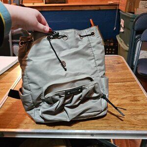 ❤️ GUC Women's Gray and Black Utiliti Backpack Purse